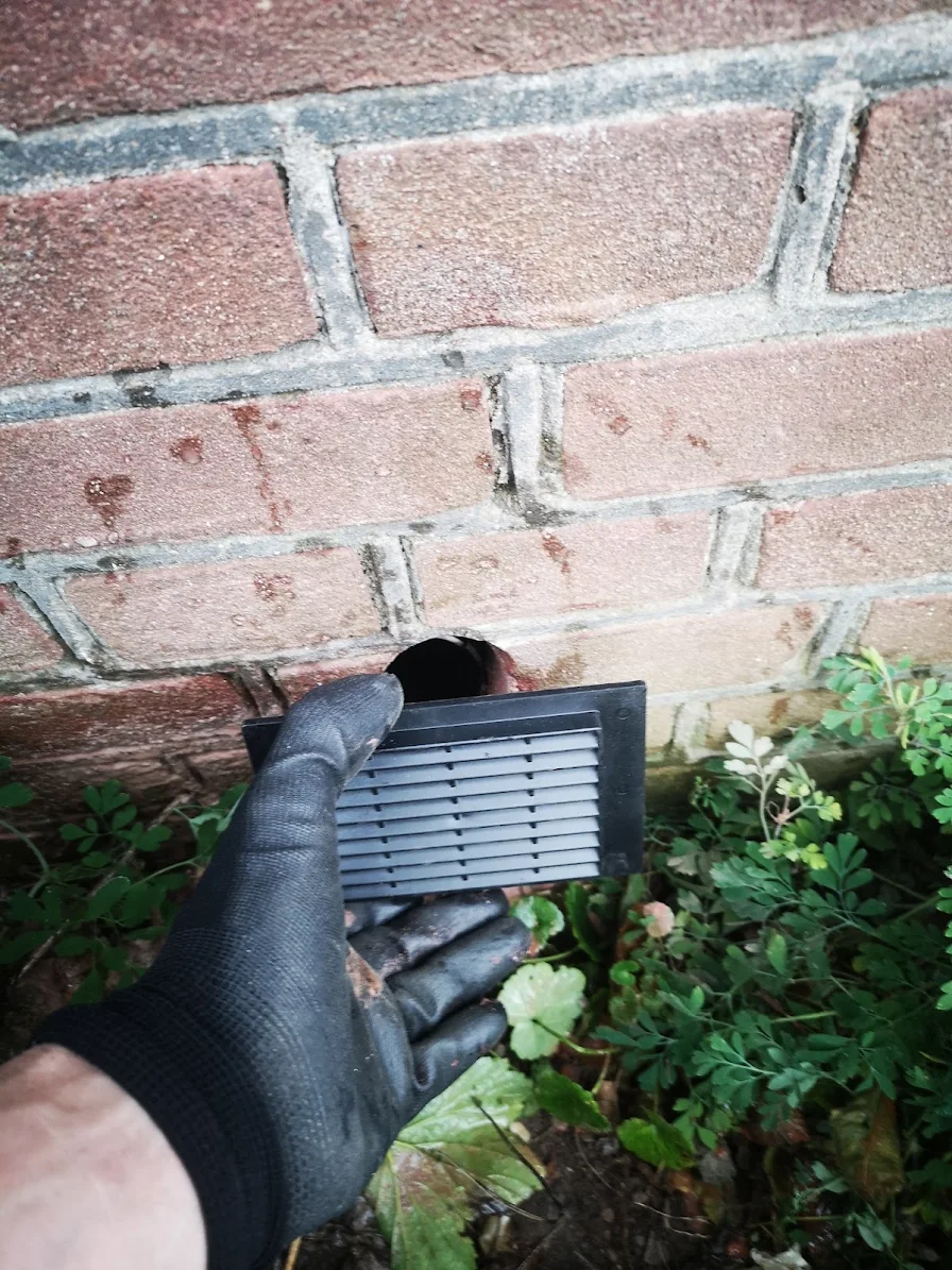 Kruipruimte ventilatie aanbrengen €105,-